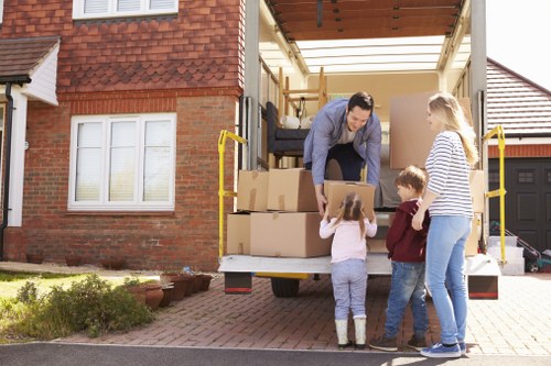 Local removalists navigating Keston streets