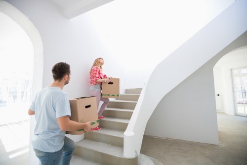 Efficient packing and labeling during a move